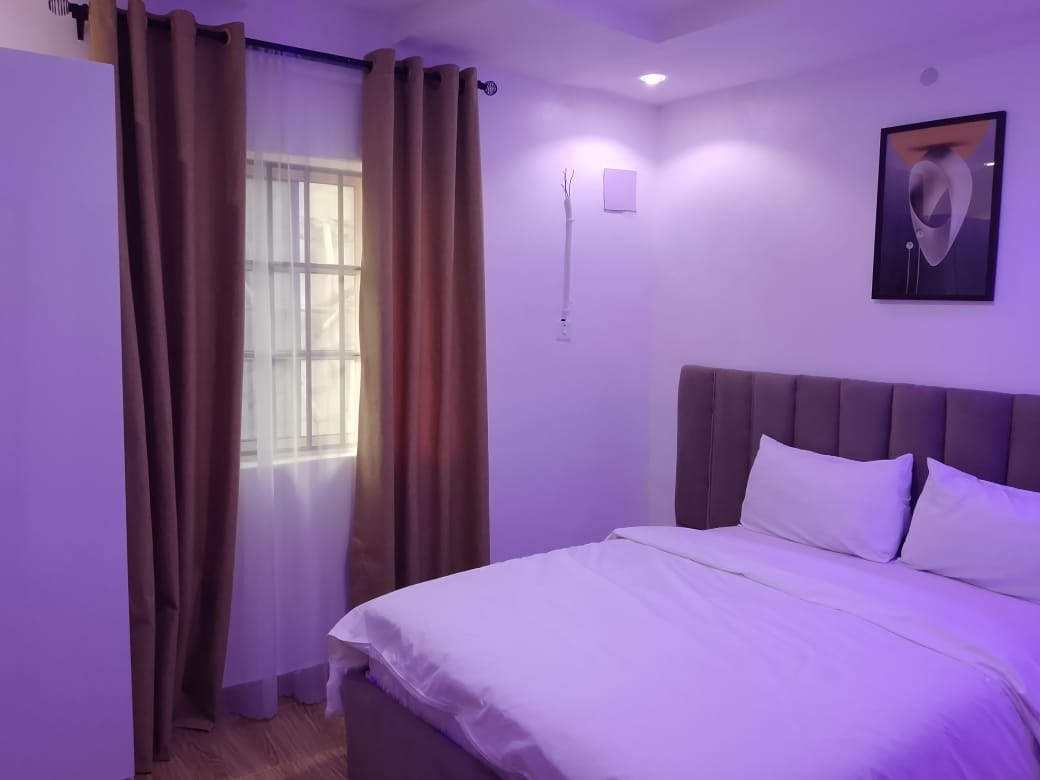 Luxe 5 – bedroom 2